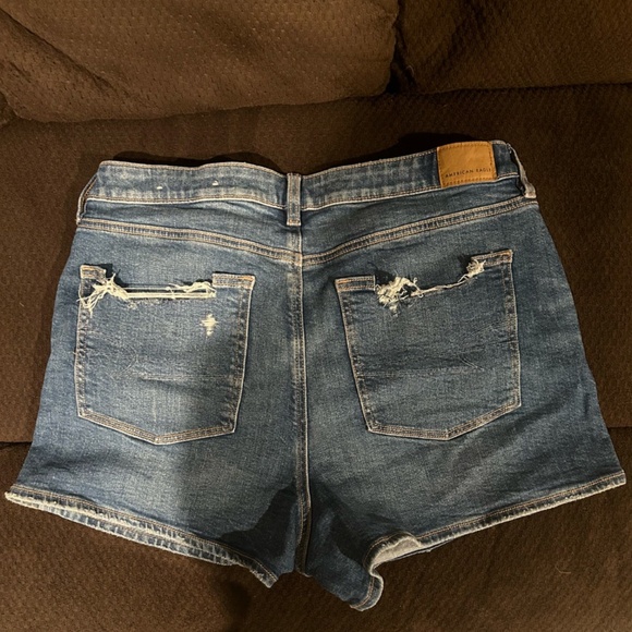 American Eagle Strigid Women's Ripped Mom Short - Picture 2 of 2